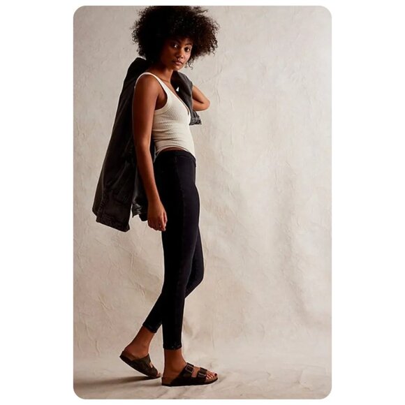 NEW We The Free People Skyfall Black Crvy Infinite Stretch Skinny Pull On Jeans - Picture 2 of 9